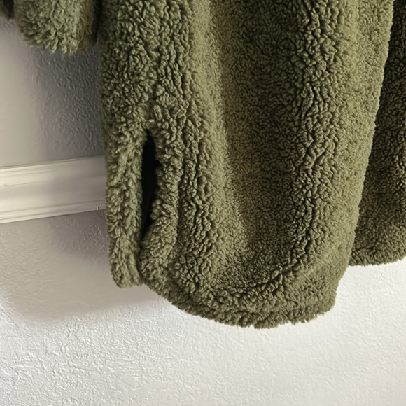 NWOT Me Jane Teddy jacket, long, olive green, women’s size medium. - Picture 4 of 7